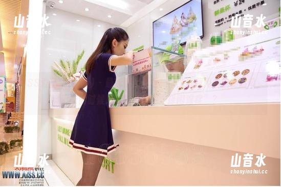 AISS爱丝(黄金版) - 最新图库：亚美依偷偷使用的购物清单，逛街的时候总是多了些“选择困难症”？