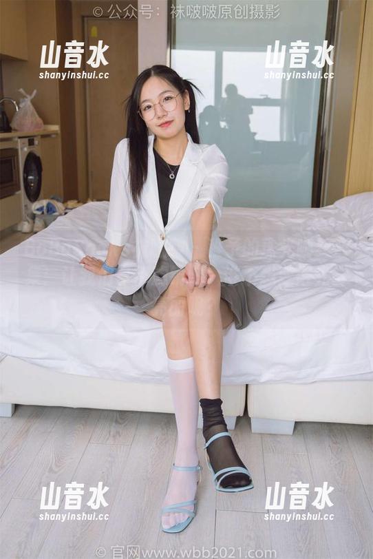 BoBoSocks袜啵啵 - 稚予的珠光咖丝合集：让我们自带滤镜吧，谁不想变得光鲜亮丽呢？