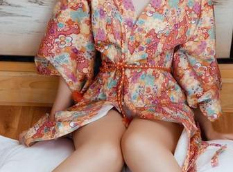 GIRLT果团网 – 林弯弯的高清旅拍，手机一定要声音关小点，太让人分神了！