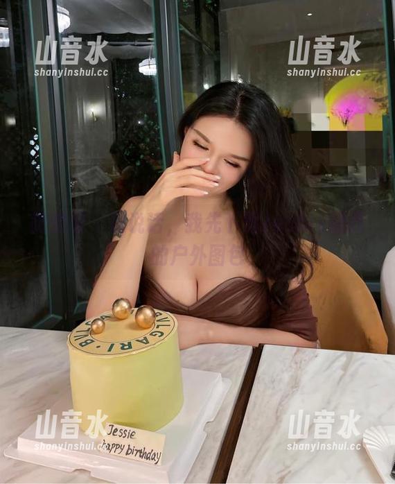 Jessie婕西 微密圈 - 别说话,我先下载Jessie婕西的户外图包
