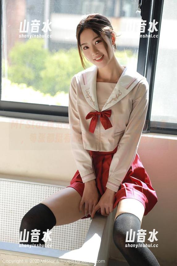 MFStar模范学院 - 小奶瓶呜呜居家合集，每张都挺有味道，嘿嘿…太放松了