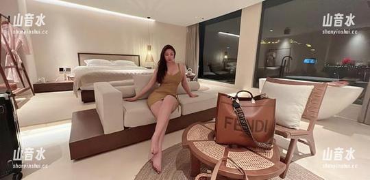 MIYA 微密圈 - 美图更新,MIYA的韵味果然有些让人意外,差点就被吸引。