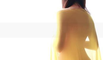ROSI – 杨晨晨在海边的图片，忽然让我想喝椰子水了