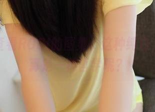 在线查看ROSI的图集，这种纯白，算不算是一种哲学呢？