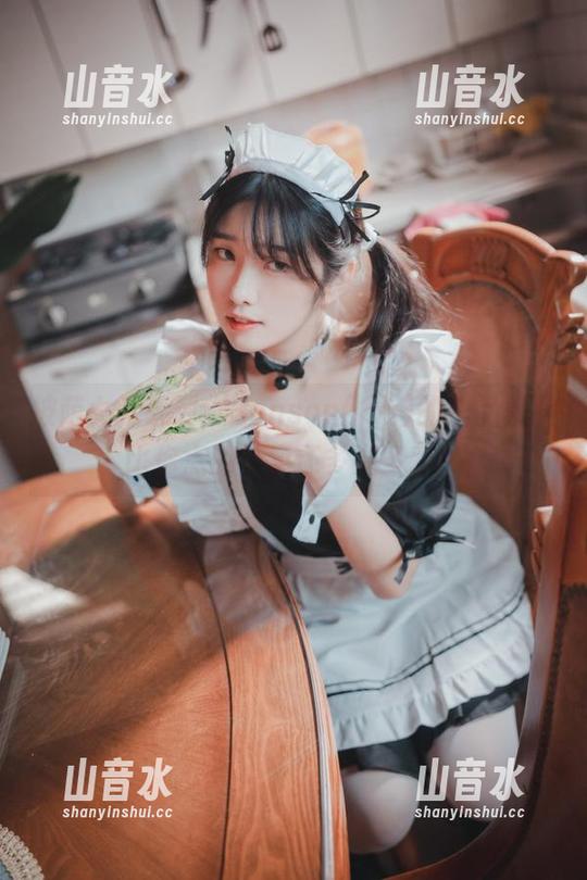披萨女孩系列：Sonson(손손)的作品集，比你点的外卖还多姿多彩！