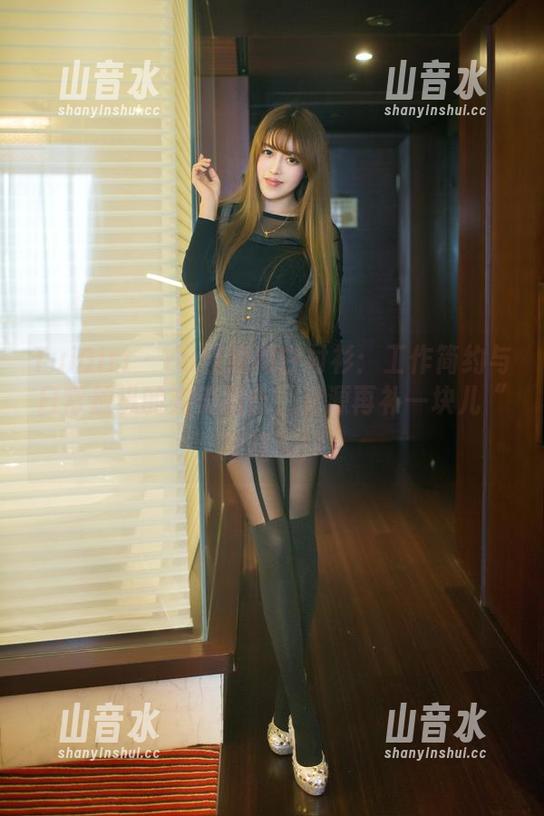 TuiGirl - Yu佳妮和白衬衫：工作简约与日常放纵的完美融合，资源再补一块儿“嘻嘻”！