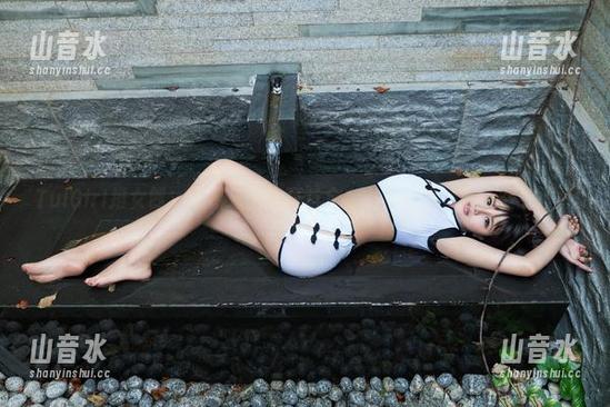 TuiGirl推女郎 - 王馨瑶的小蕾丝全套：别打扰，她正在绽放。