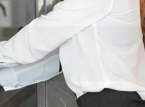UGirls尤果网 – 陈梓涵:私拍一角,美图里的白衬衫意外
