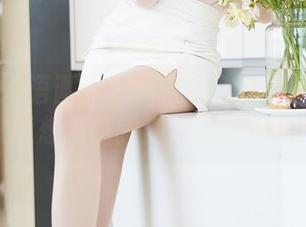 XIAOYU语画界 – Miko酱的牛仔裤——谁能想到这张照片是免费的？