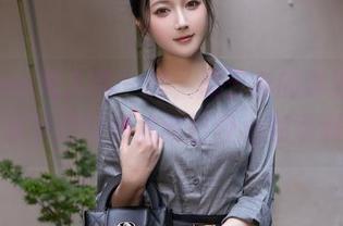 Xiuren秀人网 – 哇，周于希的泳池图包，泼水节还没开始就已经心潮澎湃了！