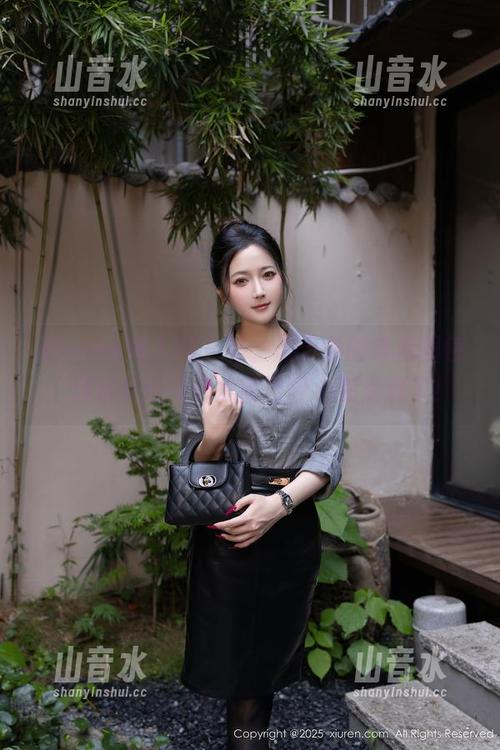Xiuren秀人网-周于希 Xiuren秀人网 - 哇,周于希的泳池图包,泼水节还没开始就已经心潮澎湃了!