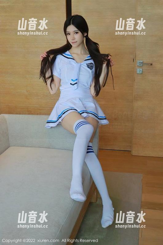 Xiuren秀人网-徐莉芝Booty Xiuren秀人网 - 一探徐莉芝Booty的写真,咱们不得不聊聊这双婀娜的裸足。