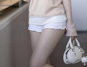 Xiuren秀人网 – 林乐一的护士定制：谁说白色只适合医疗？！