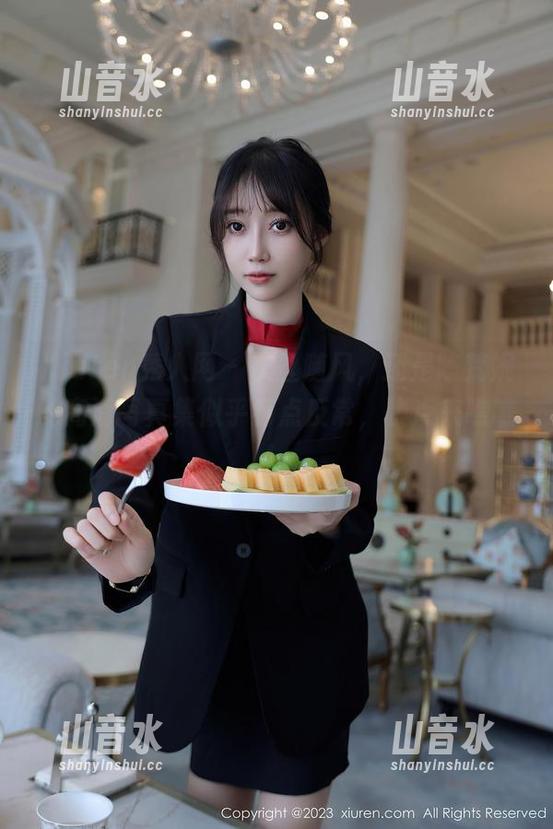 Xiuren秀人网 - 灰丝随风，还是陈梵妮的高清写真集似乎有点反常，快点来瞧瞧！