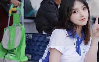 Xiuren秀人网 – 攻略秘籍：怎么把顾楚楚的原图拍成你的理想“女友”！