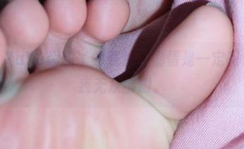 微密圈 – YuYu超甜丫的照片，剧情是一定有伏笔，但我无从猜测。