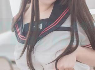yoko夏宅的瑜伽图包——看似平静，却暗潮汹涌，真有意思