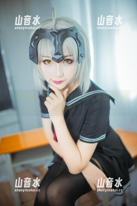 精选图库：三刀刀miido穿上有氧服，谁能抗拒？！