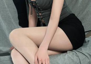 丽柜 – 伊园联名自拍图鉴：资源稀缺，自拿最好取赏