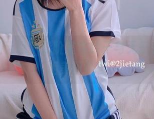 从宅到天际，二阶堂宅绘子与无圣光的空姐美图逻辑