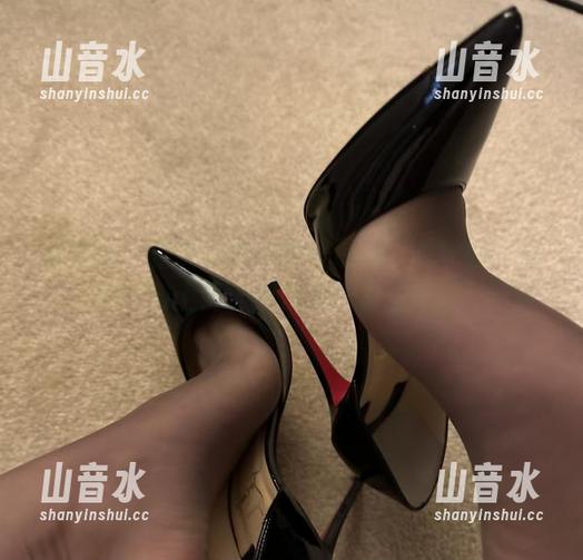 保守的二舅妈 微密圈 - 你见过纯白的美图吗?保守的二舅妈亲自上阵,更别提精彩壁纸了!