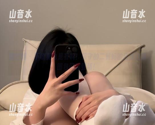 保守的二舅妈 微密圈 - 不收费也是有料!保守的二舅妈的红丝白袜图包闪亮登场!
