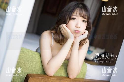 克拉女神 - 瑶瑶的最新牛仔裤照片，看来我得重新审视我的衣橱了。