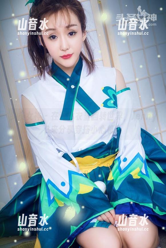 头条女神-JennyR 头条女神 - 在连体衣里翻转世界,JennyR来分享穿搭小心机!