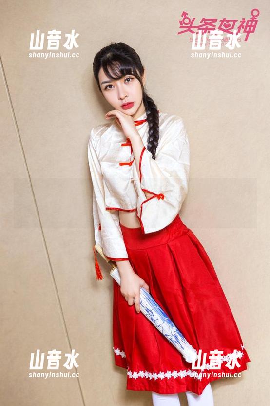 头条女神 - 申美嫣的教室和我的课本一样？原图精选超乎你想象。