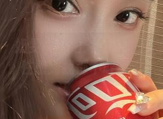 微密圈 – 奶雯的私拍：美图里的御姐气质，性感到我都不敢再看！