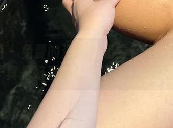 微密圈 – 免费的资源？奶雯在红裙里的样子真是好看到让我嘴角上扬啊。