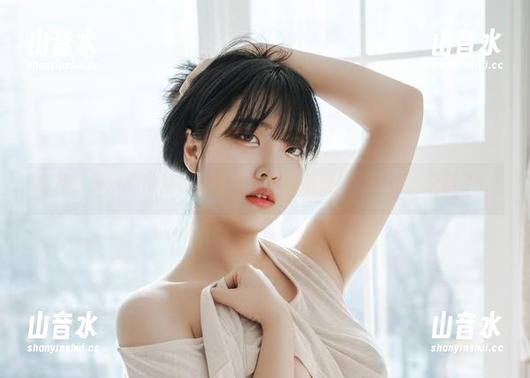 宋哈娜 宅家日常:宋哈娜和她的破洞牛仔裤壁纸,呵呵,无敌了!