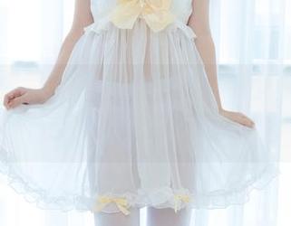 少女秩序 – 私拍资源里藏了不少小鱼的吊带热潮，好玩啊。