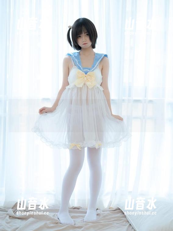 少女秩序-小鱼 少女秩序 - 私拍资源里藏了不少小鱼的吊带热潮,好玩啊。