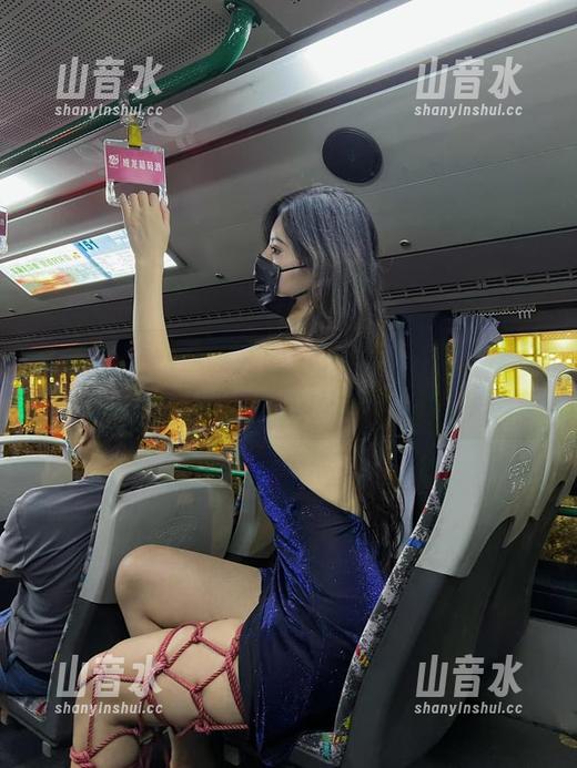 就是阿朱啊 微密圈 - 就是阿朱啊的泳装合集:在水里还是在沙滩上,你们看得太投缘吧!