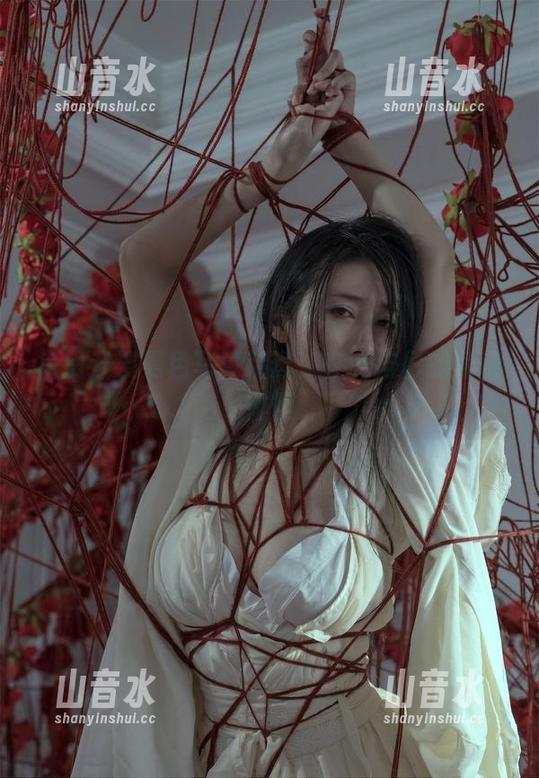 岛田云溪 岛田云溪黑色写真精选:在光与影的角落徘徊