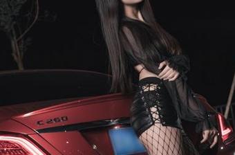 在希希_啾的睡衣世界里，图库悄悄献祭青春