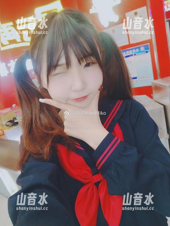 当御子Yumiko遇上学姐，产生了意想不到的cos套图效果！