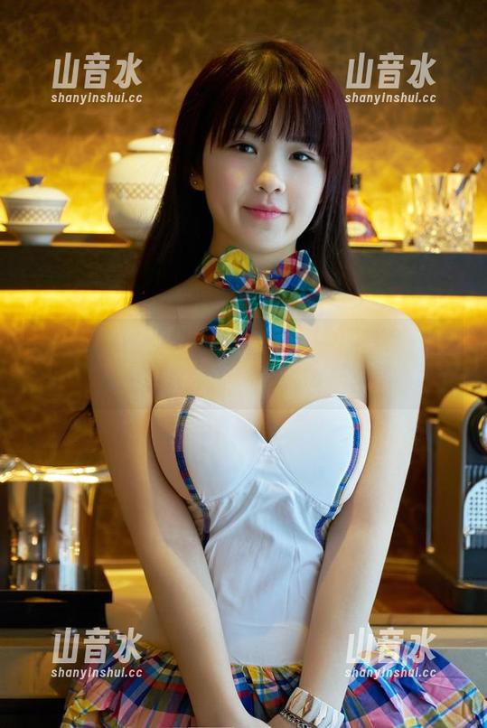 推女郎 - 女仆写真合集：曾水勇闯家务与优雅的矛盾丛林！