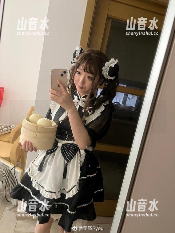 无筝ryou的白色猫，究竟得了多少宠爱？——写真作品集