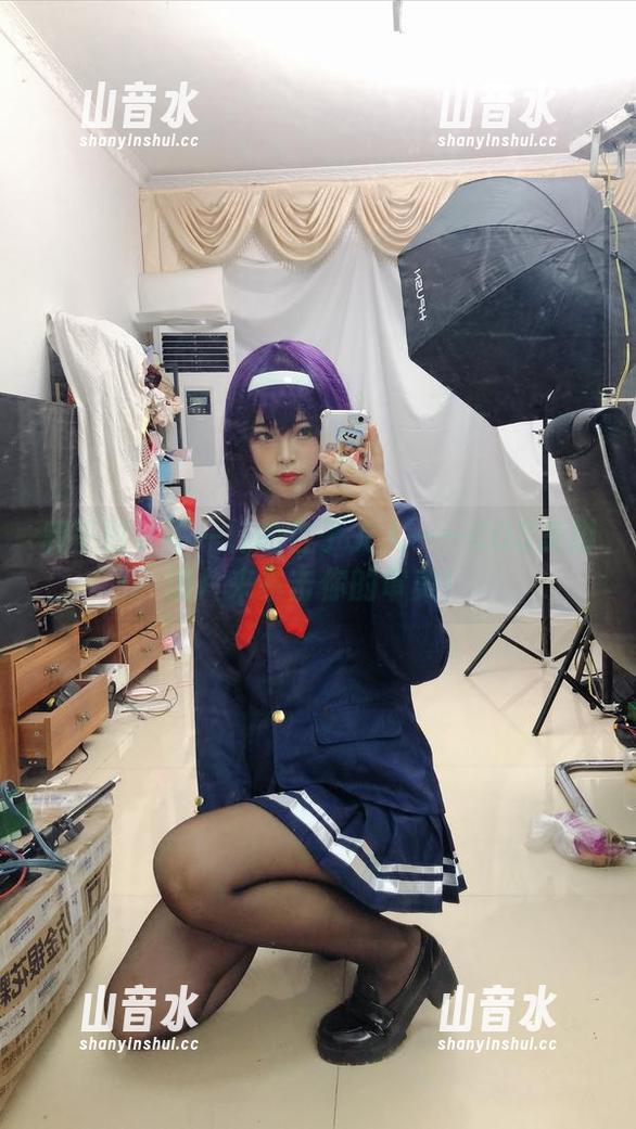 和平时说不一样的杏子夫人——COS美脚图片来暴击你的审美！