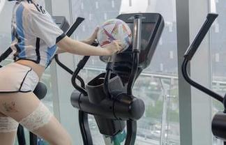 微密圈 – 果儿Victoria的女孩写真，简直是一家人的美图秀场，每一块儿都像在诉说无言之语。