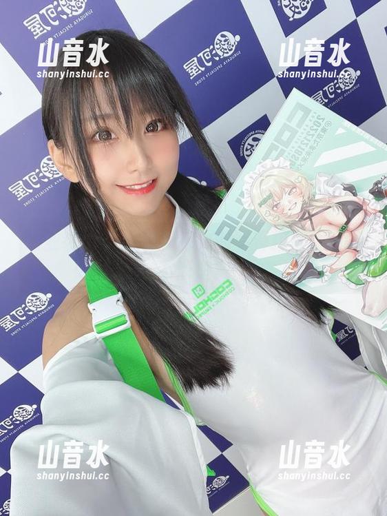 职业装or休闲装？柳丸的写真精选让你搞不清楚！