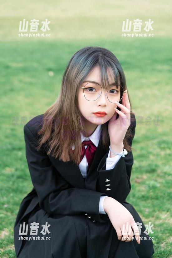 梨瑾瑾 改良旗袍别小瞧,梨瑾瑾的美图合集会让你想换衣服!