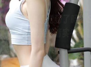 模范学院 – 你们也感觉到了吗？SiByl李思宁这次的女仆在线高清实在很让人心痒痒！