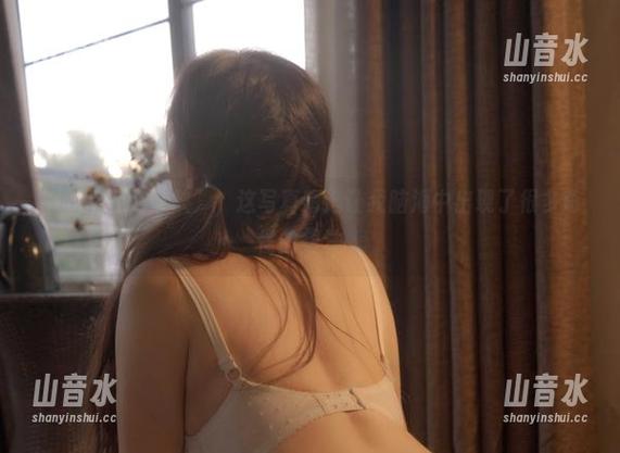 樱晚gigi与“映”，这写真精选让我脑海中出现了很多奇怪的想法。