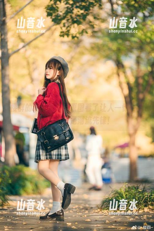 樱群的最新套装，原图看了让人一惊一乍，真不愧是潮流先锋！