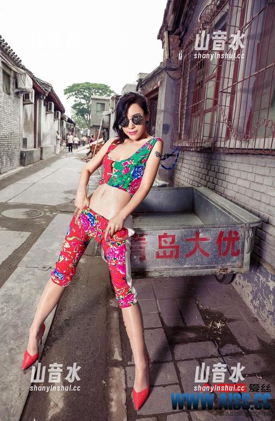 爱丝-何冉 爱丝 - 来自何冉的花嫁资源,婚礼策划师必看,ideeën新玩法!
