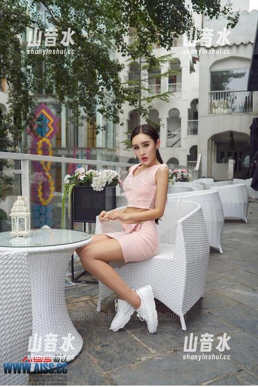 爱丝 - 风情万种，瑶瑶兔女郎的图片合集，保证让你多看几眼！