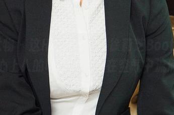 爱尤物 – 这HD画质下，徐莉芝Booty的“心上人的味道”似乎在空气中流淌。